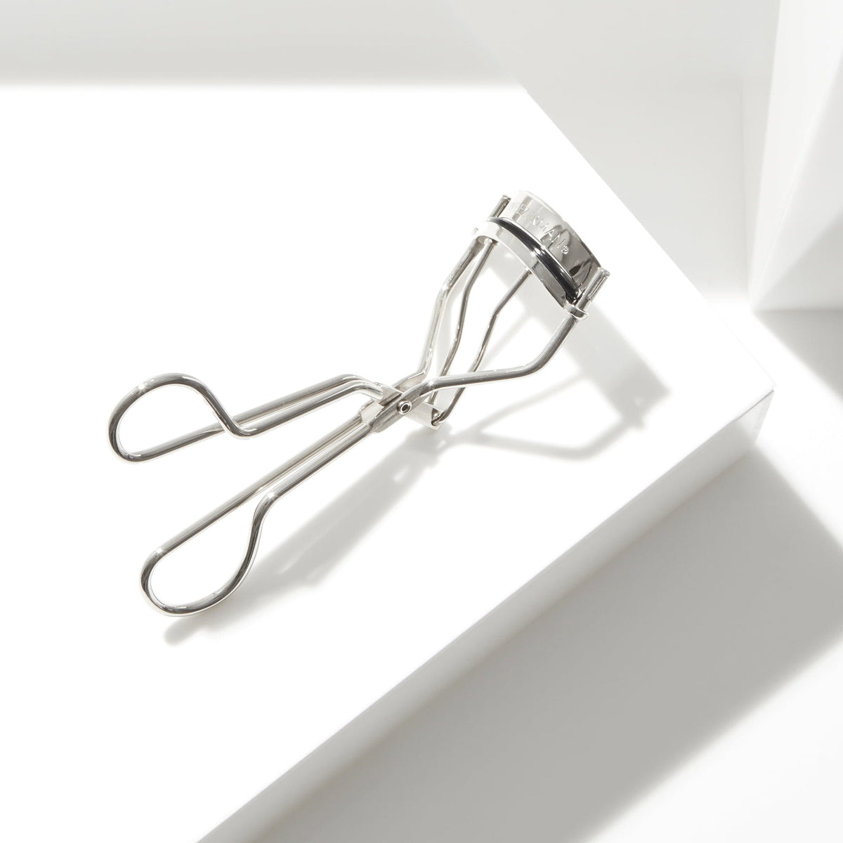 Heali™ Eyelash Curler